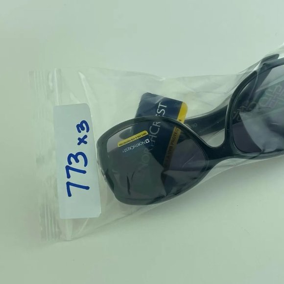 SG00773 NorthCrest Sunglasses for Women Pretty Swirls Black, Silver Design - Picture 8 of 8